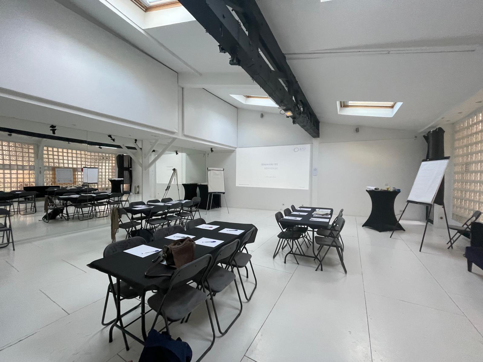 ParisPrivate.fr-service-séminaire-flipchart